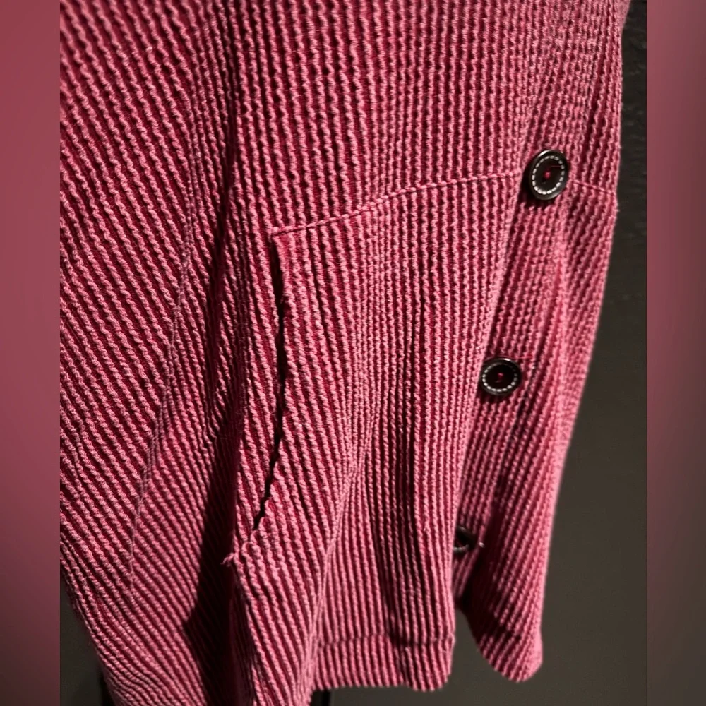 7th Ray Red Ribbed Cardigan - Picture 2 of 6
